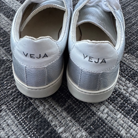 Veja Esplar Lace Up Sneaker - Silver and Iridescent- Size 37 - Picture 3 of 6